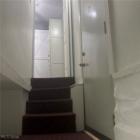 716 Foster Avenue, Elyria, OH 44035