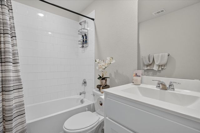1504 Battery Park Drive, Alvarado, TX 76009
