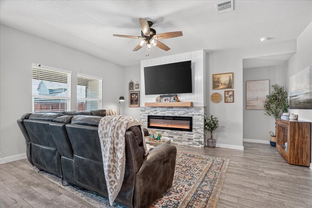 1504 Battery Park Drive, Alvarado, TX 76009