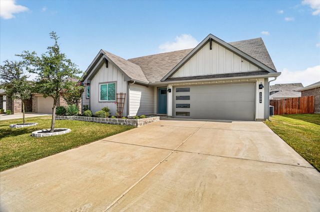 1504 Battery Park Drive, Alvarado, TX 76009