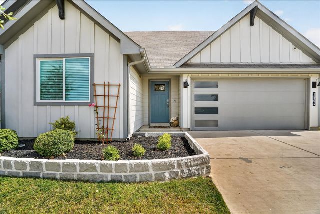 1504 Battery Park Drive, Alvarado, TX 76009