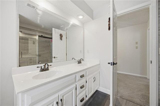 6220 N Indiana Avenue, Kansas City, MO 64119