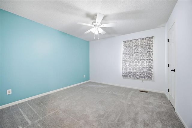 6220 N Indiana Avenue, Kansas City, MO 64119