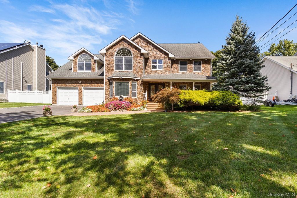 155 Little Plains Road, Huntington, NY 11743 — photo 2