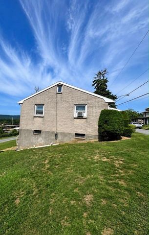 2500 S 2ND ST, Steelton, PA 17113