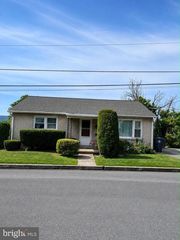 2500 S 2ND ST, Steelton, PA 17113