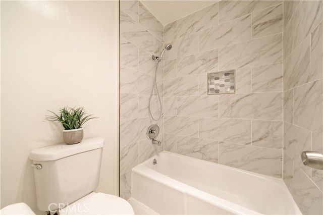 5674 Windsor Way 201, Culver City, CA 90230