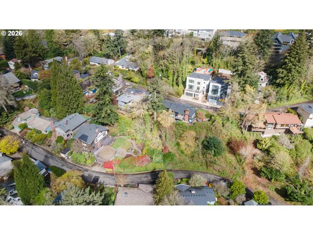 Nw VERDE VISTA Ter, Portland, OR 97210