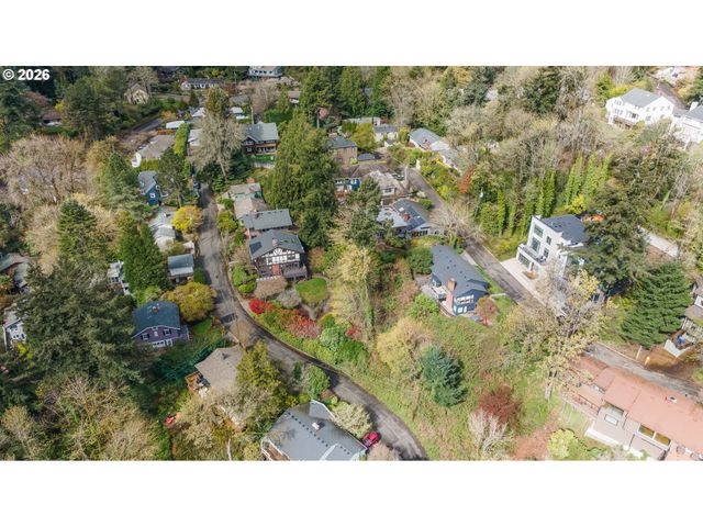 Nw VERDE VISTA Ter, Portland, OR 97210