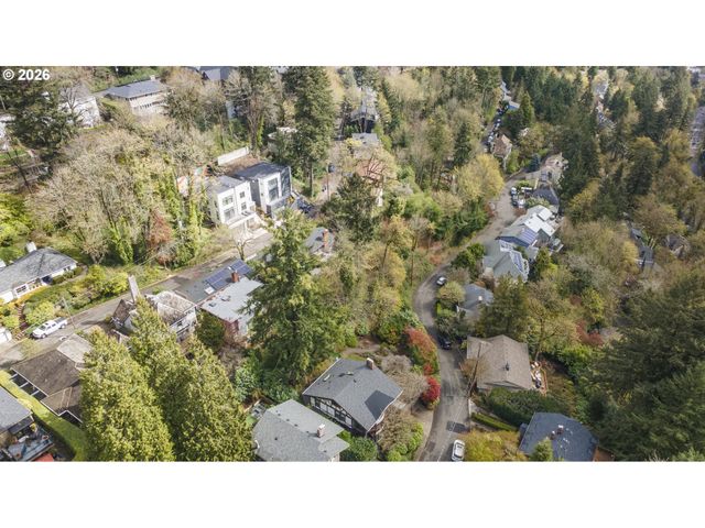 Nw VERDE VISTA Ter, Portland, OR 97210