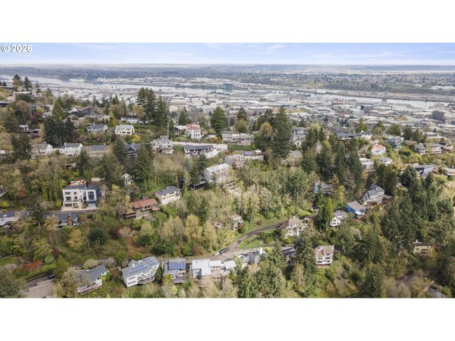 Nw VERDE VISTA Ter, Portland, OR 97210