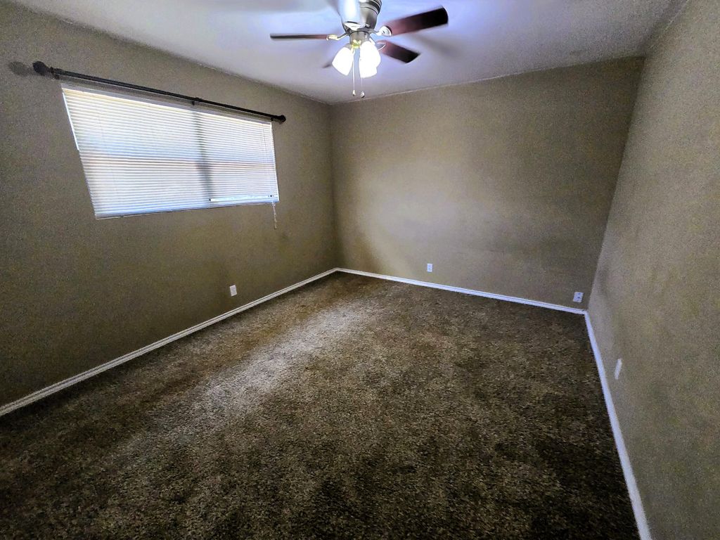 Image 6 of property listing at 11886 Coleman Street, Carlsbad, TX 76934