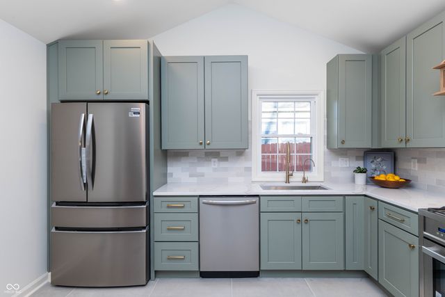 7060 N Park Avenue, Indianapolis, IN 46220