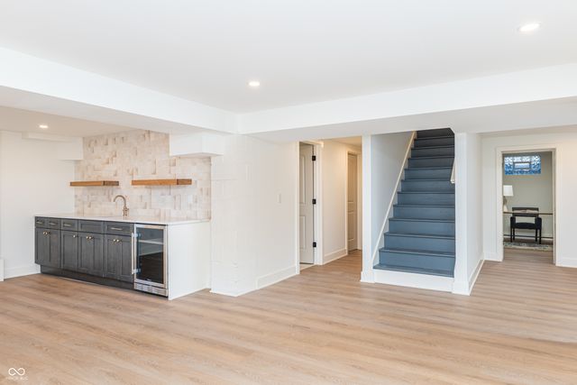 7060 N Park Avenue, Indianapolis, IN 46220