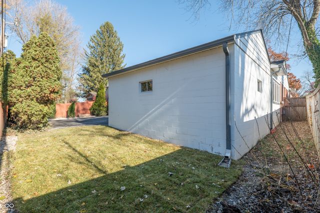 7060 N Park Avenue, Indianapolis, IN 46220