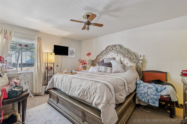 4894 E 68th Street 248, Tulsa, OK 74136