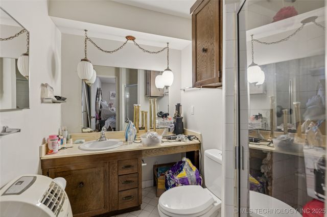 4894 E 68th Street 248, Tulsa, OK 74136