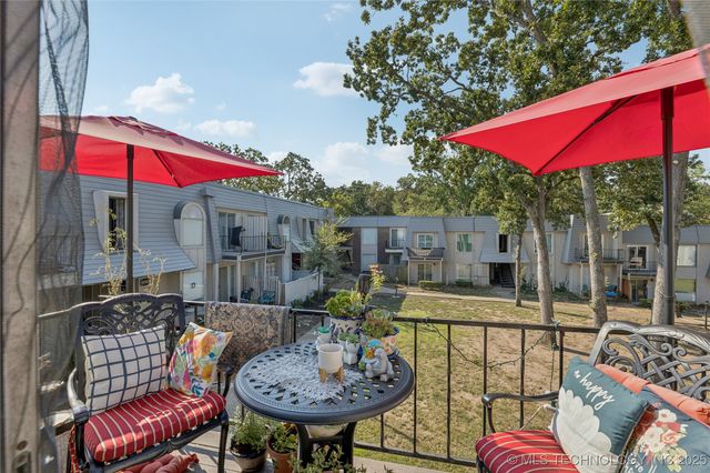 4894 E 68th Street 248, Tulsa, OK 74136