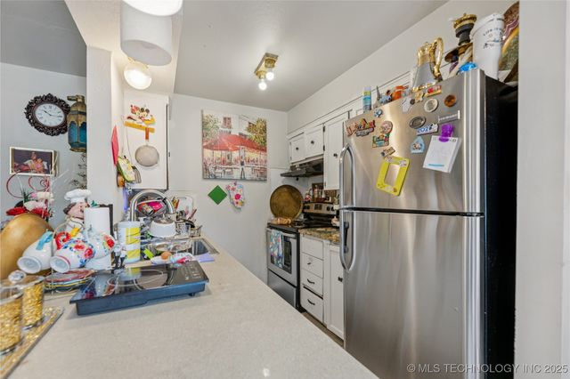 4894 E 68th Street 248, Tulsa, OK 74136