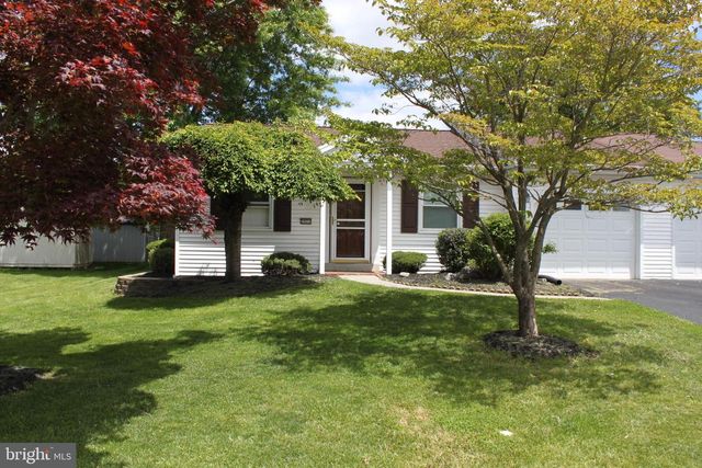 2021 BRENTWOOD DR, Middletown, PA 17057
