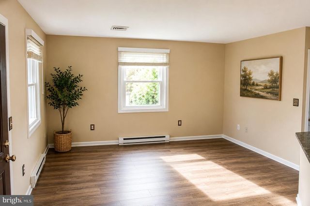 2021 BRENTWOOD DR, Middletown, PA 17057