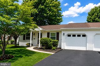 2021 BRENTWOOD DR, Middletown, PA 17057