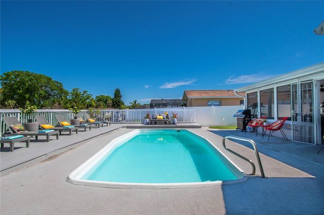 5730 IMPERIAL KEY, Tampa, FL 33615