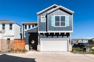 2423 Driftwood Trail, Kemah, TX 77565