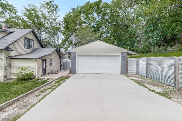 357 FRANK Street, Council Bluffs, IA 51503