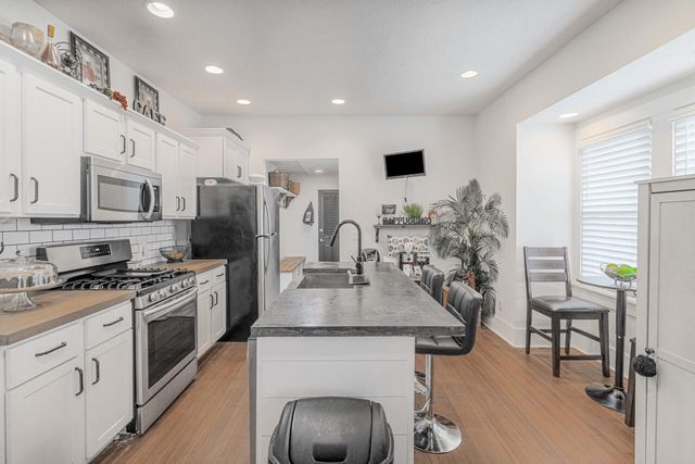 357 FRANK Street, Council Bluffs, IA 51503