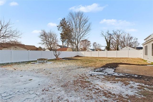 803 Ashley PL, Newport News, VA 23608