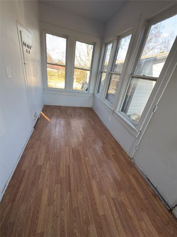 508 Allen Avenue, Bonham, TX 75418