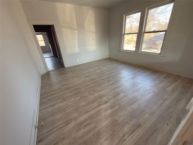 508 Allen Avenue, Bonham, TX 75418