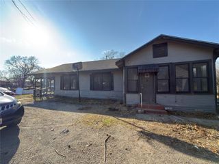 508 Allen Avenue, Bonham, TX 75418