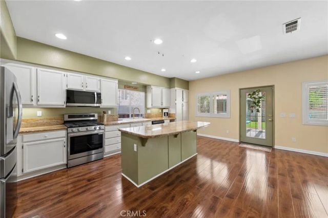 39673 Montebello Way, Murrieta, CA 92563