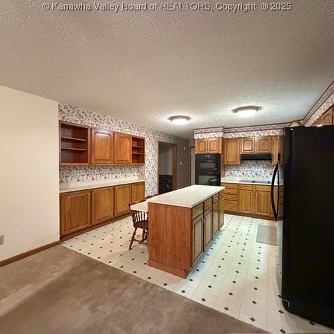 129 Green Acres Drive, Hurricane, WV 25526