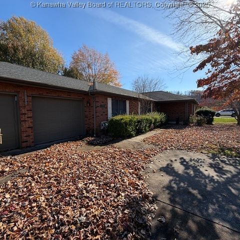 129 Green Acres Drive, Hurricane, WV 25526