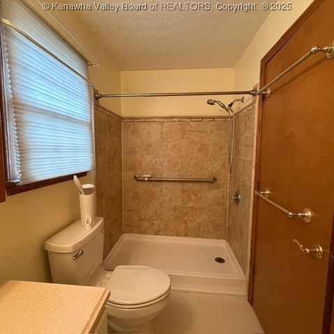 129 Green Acres Drive, Hurricane, WV 25526