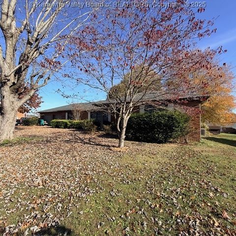 129 Green Acres Drive, Hurricane, WV 25526