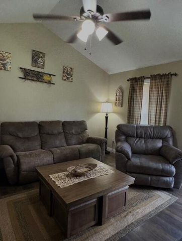 99 Wisteria Lane, Morehead, KY 40351