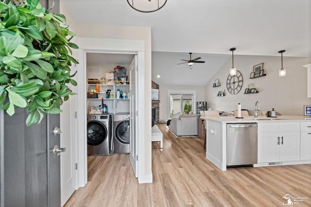 4157 Caitlin Court, Lambertville, MI 48144