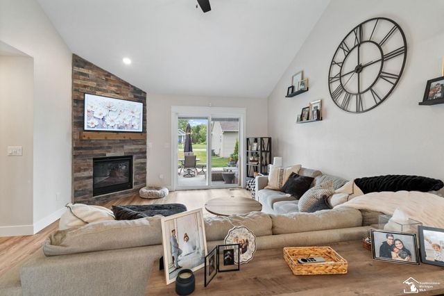 4157 Caitlin Court, Lambertville, MI 48144
