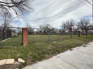 620 Hawthorne Street, Irving, TX 75061