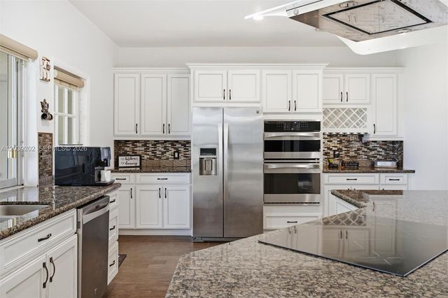 19015 E Saint Andrews Drive, Hialeah, FL 33015
