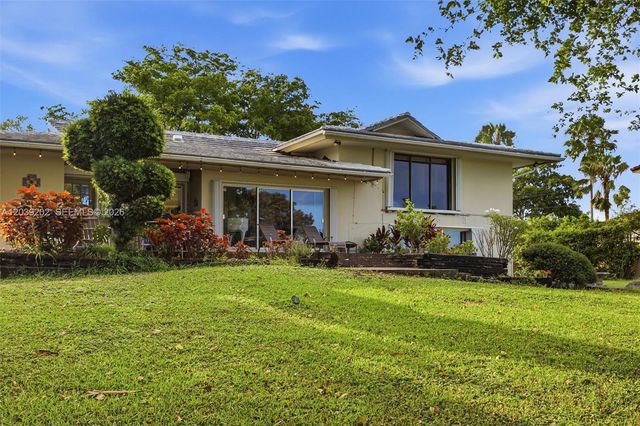 19015 E Saint Andrews Drive, Hialeah, FL 33015