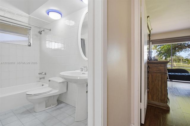 19015 E Saint Andrews Drive, Hialeah, FL 33015