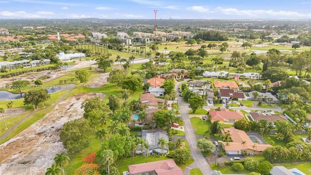 19015 E Saint Andrews Drive, Hialeah, FL 33015