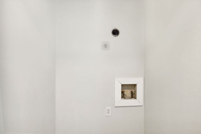 7030 Fair Oaks Avenue 110, Dallas, TX 75231