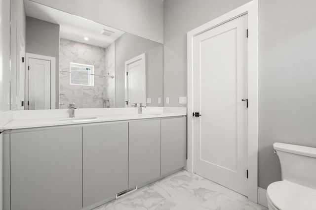 24 Wilson Cir 24, Newton, MA 02461