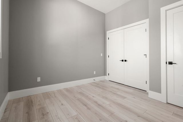 24 Wilson Cir 24, Newton, MA 02461